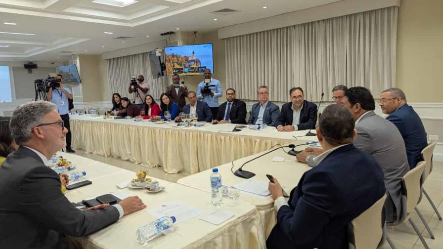 Comisión del Senado escucha a empresarios y sindicatos sobre reforma al Código Laboral Comisión del Senado escucha a empresarios y sindicatos sobre reforma al Código Laboral