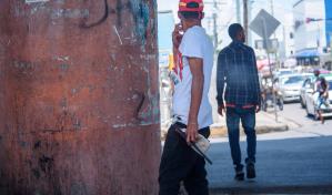 Jóvenes limpiavidrios: una realidad social entre el abandono y falta de oportunidades