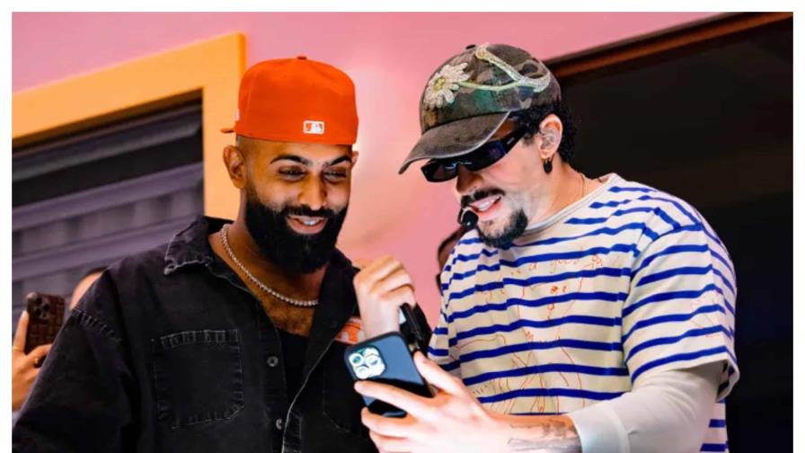 La residencia de Bad Bunny  se convierte en epicentro de la música urbana con invitados estelares