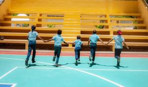 Ministerio de Educación inicia la entrega del bono Arranca a mil