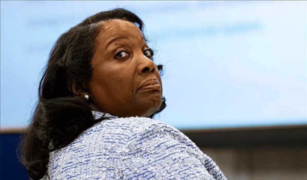 Supremo de EE. UU. escucha argumentos sobre despido de Trump a gobernadora de la Fed