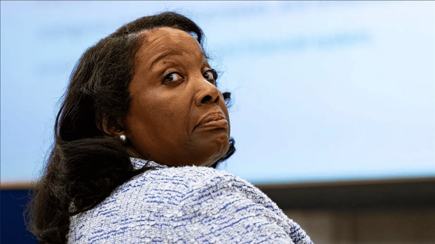 Supremo de EE. UU. escucha argumentos sobre despido de Trump a gobernadora de la Fed