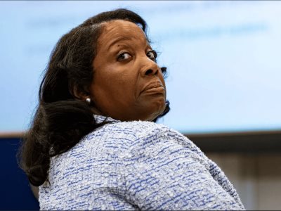 Trump despide a una gobernadora de la Reserva Federal