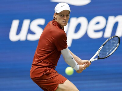Jannik Sinner barre a Tiafoe rumbo a semis del Masters 1000 Miami