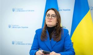 Ucrania suaviza ley marcial y hombres de entre 18 a 22 años ya pueden salir del país