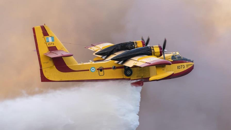 Uso de aeronaves contra fuegos forestales en República Dominicana Uso de aeronaves contra fuegos forestales en República Dominicana