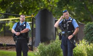 Dos niños muertos y 17 heridos en tiroteo en escuela católica de Minneapolis