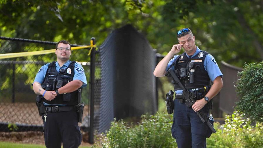 Dos niños muertos y 17 heridos en tiroteo en escuela católica de Minneapolis Dos niños muertos y 17 heridos en tiroteo en escuela católica de Minneapolis