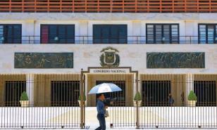 El Gobierno somete aumento de la deuda y gasto en el presupuesto