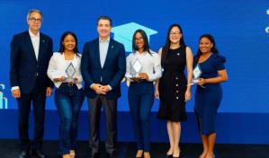 Banco Popular otorga 32 nuevas becas del programa Excelencia Popular