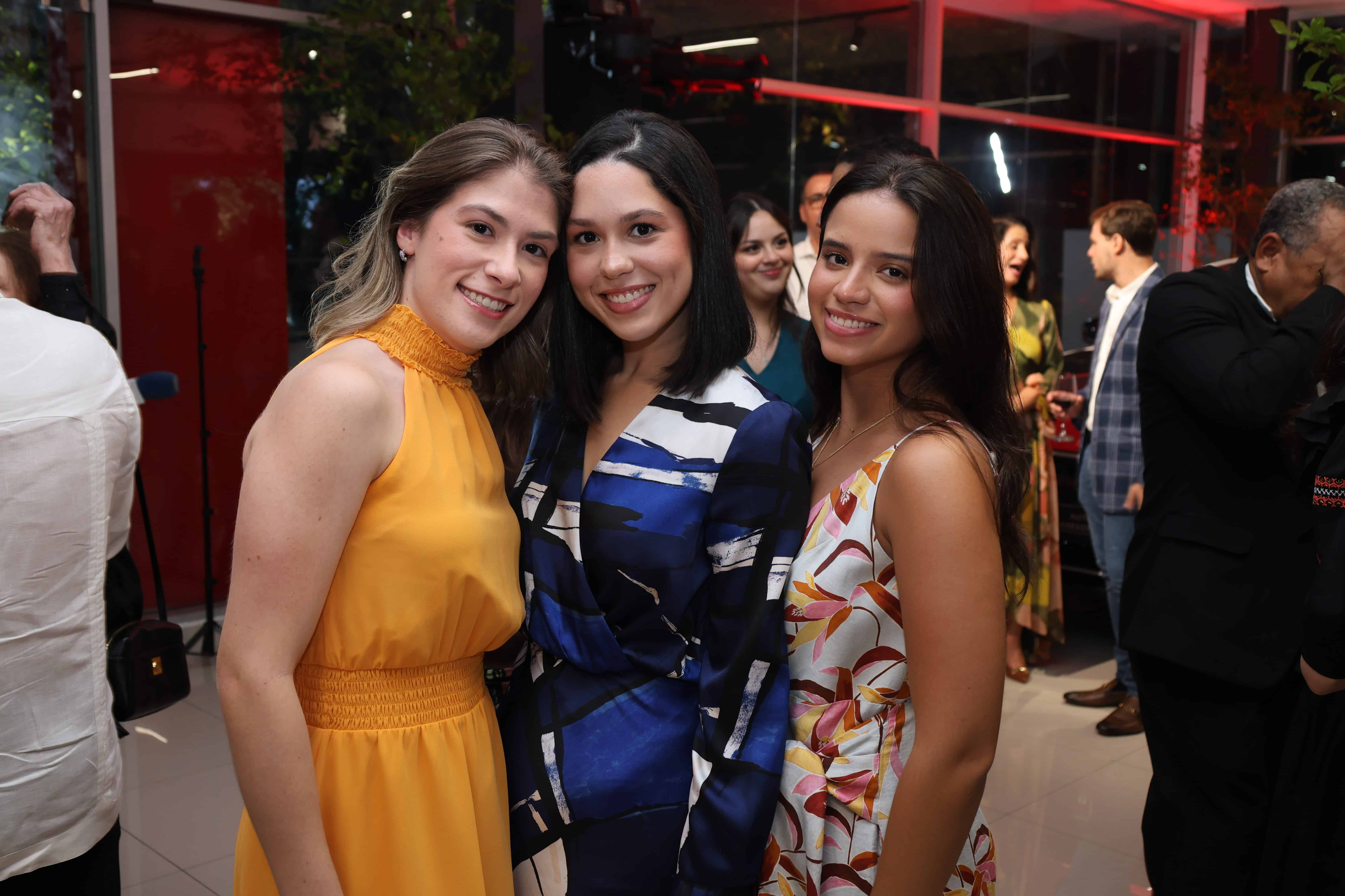Irene Oller, Lucia Álvarez y Cristina Hernández.<br>