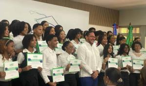 De Medicina a Ciberseguridad: UCE entrega 50 becas completas