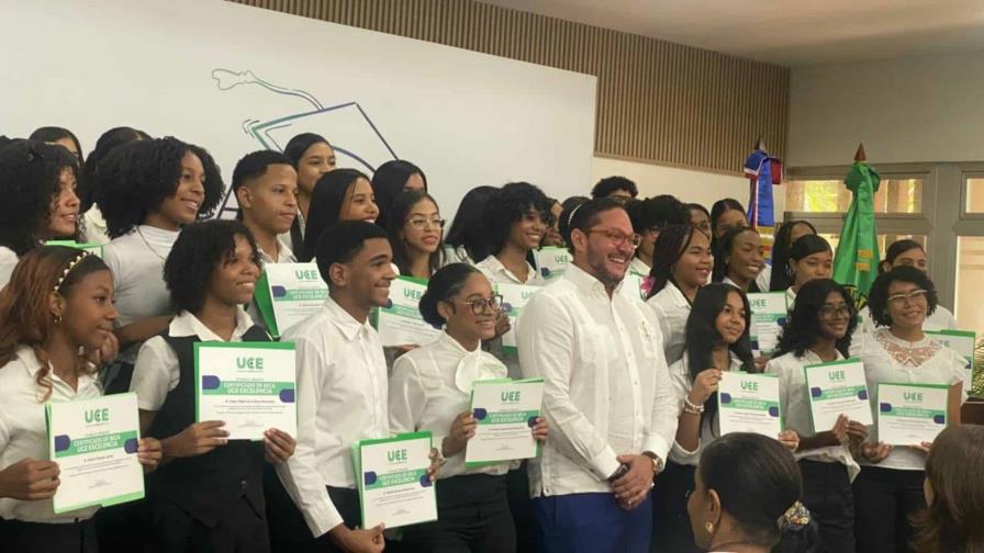 De Medicina a Ciberseguridad: UCE entrega 50 becas completas De Medicina a Ciberseguridad: UCE entrega 50 becas completas