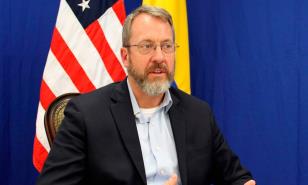 Diplomático de EE. UU. cree que todo el mundo espera la caída de Maduro pero no es el momento