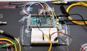 Un experimento logra enviar señales cuánticas con el protocolo estándar de internet