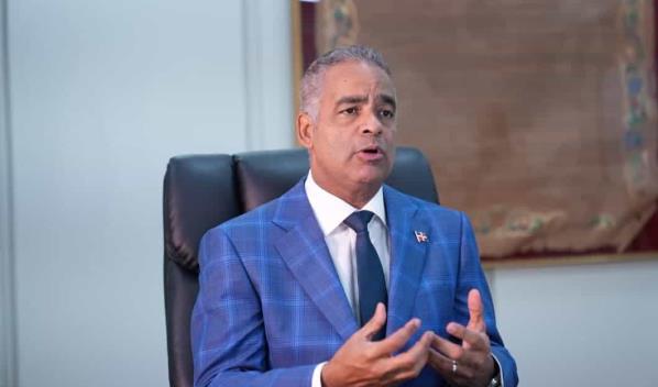 Ministro Joel Santos dice que el Estado refuerza capacidad eléctrica ante aumento de la demanda