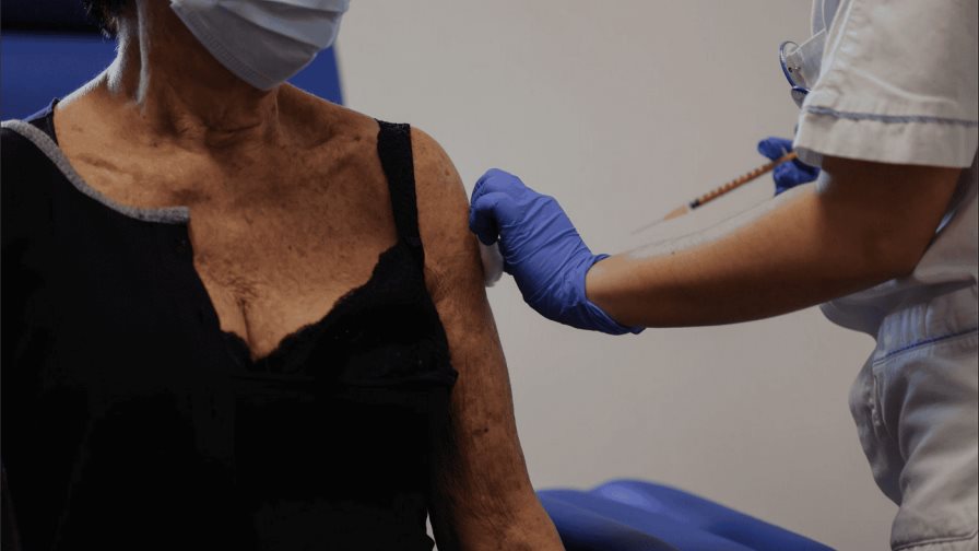 EE. UU. aprueba nuevas vacunas anticovid pero las limita a población con riesgos de salud EE. UU. aprueba nuevas vacunas anticovid pero las limita a población con riesgos de salud