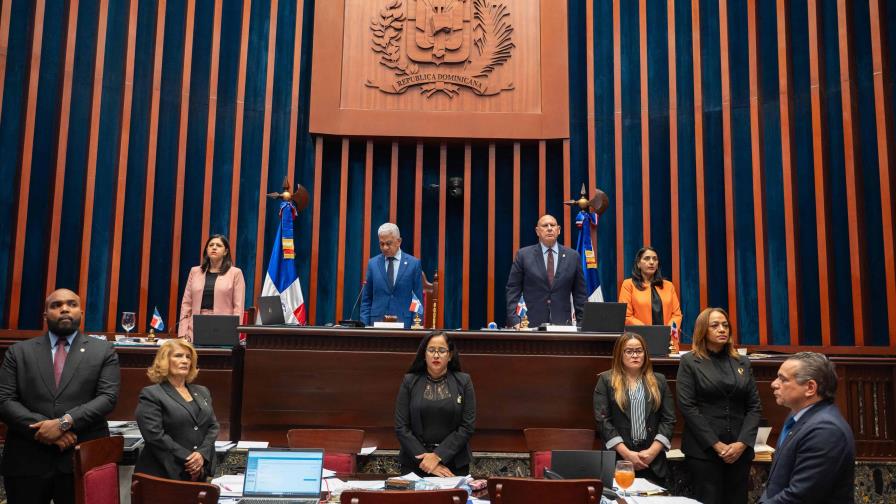 Senado aprueba ley que dispone el uso de energía renovable en edificios públicos y privados Senado aprueba ley que dispone el uso de energía renovable en edificios públicos y privados