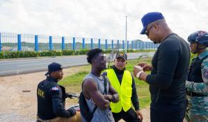 Migración repatria 1,413 extranjeros con estatus migratorio irregular