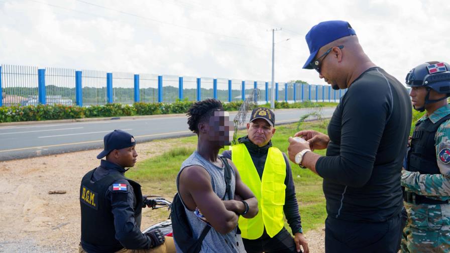 Migración repatria 1,413 extranjeros con estatus migratorio irregular