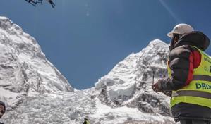 Drones van al ataque de la basura en el Everest