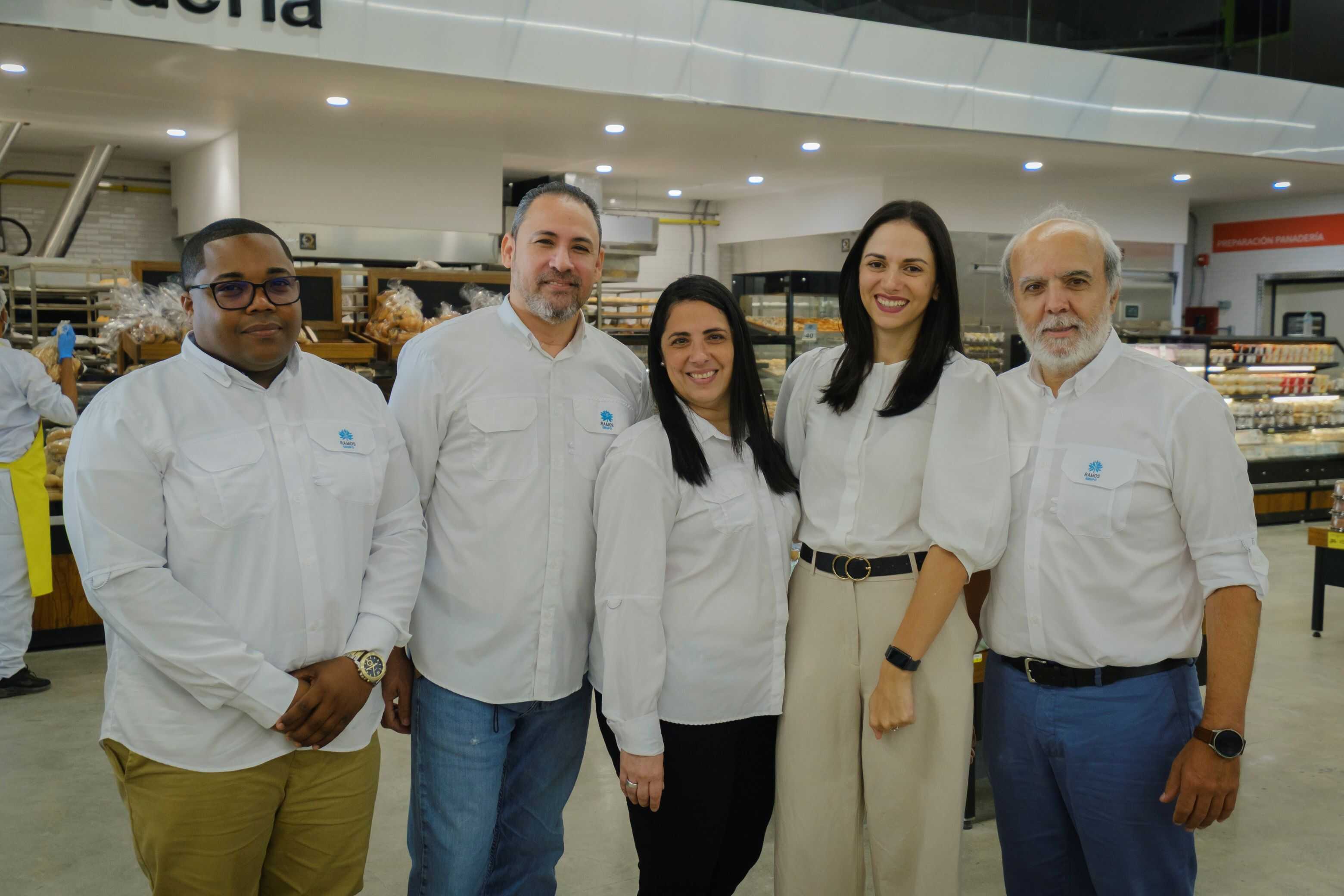 Domingo Coronado, Edelmiro Rodríguez, Vinitza Torres Claudia y Pérez José Alberto Pérez.