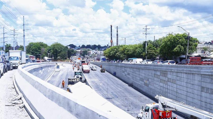 Cierre parcial en la avenida Prolongación 27 de Febrero por construcción de paso a desnivel Cierre parcial en la avenida Prolongación 27 de Febrero por construcción de paso a desnivel
