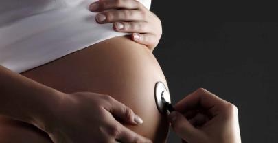 Puerto Rico aprueba controvertida ley que reconoce al no nacido como persona natural