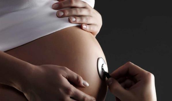 Puerto Rico aprueba controvertida ley que reconoce al no nacido como persona natural