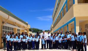 Abinader inaugura centro educativo en Enriquillo que beneficiará a más 560 estudiantes