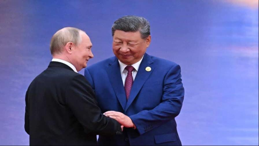 Putin y Modi participan en una cumbre clave organizada por Xi en China Putin y Modi participan en una cumbre clave organizada por Xi en China