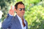 Jude Law se convierte en Putin en Venecia: No temí represalias ni buscábamos la polémica