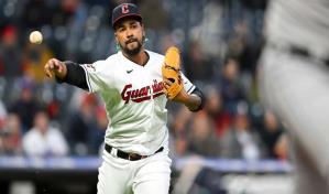 Grandes Ligas prolonga por tiempo indefinido las suspensiones de Clase y Ortiz