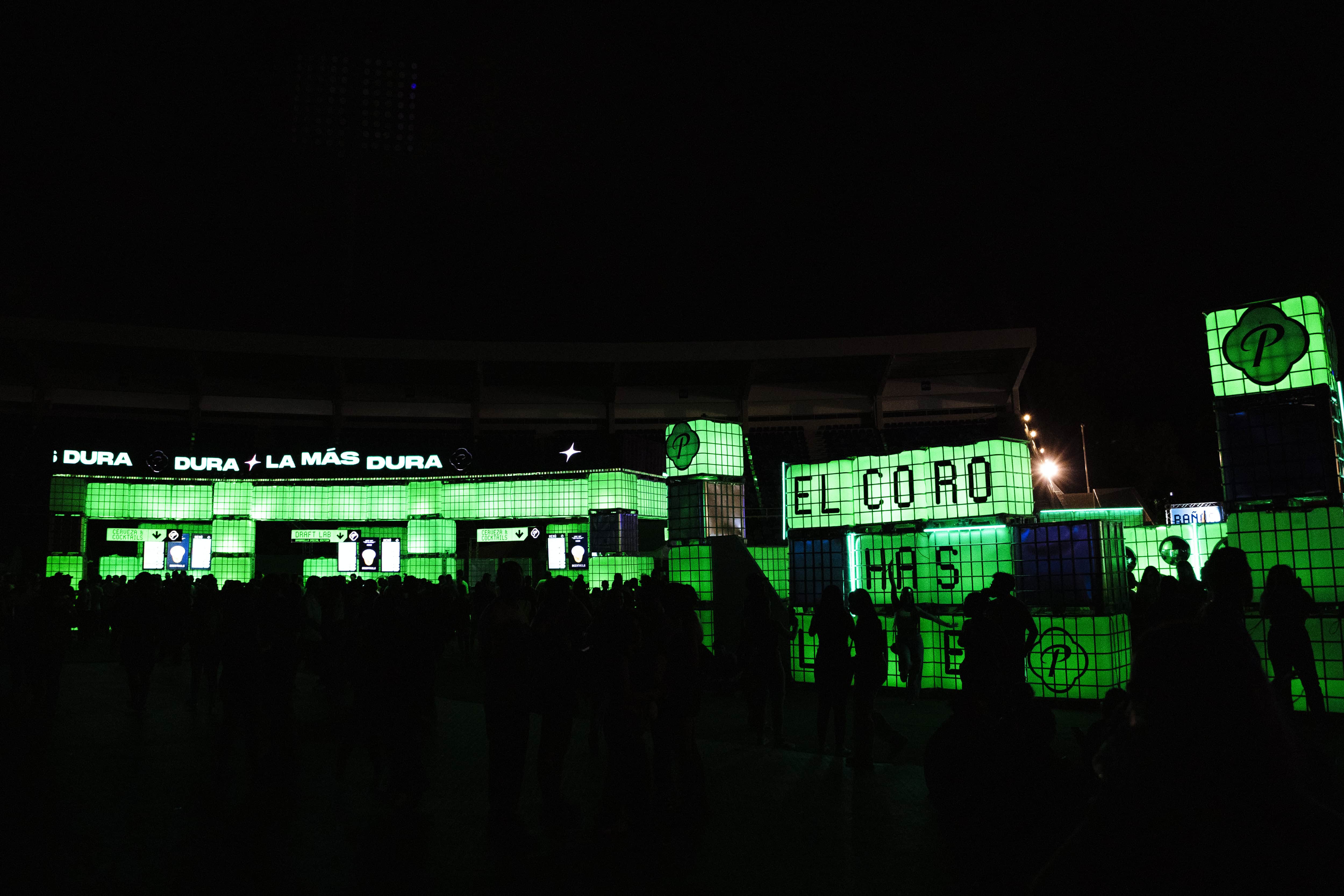 Una de las áreas de bebidas del evento.