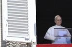 El papa recibe a uno de los principales defensores de los católicos LGBT+ El papa recibe a uno de los principales defensores de los católicos LGBT+