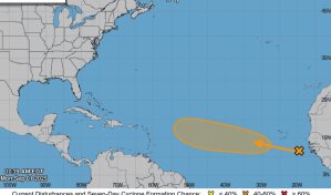 Un sistema en el Atlántico podría desarrollarse en ciclón tropical, según el CNH