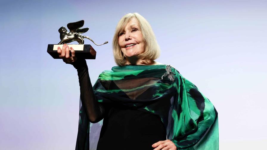 La legendaria actriz Kim Novak recibe el León de Oro veneciano: Debemos salvar las democracias La legendaria actriz Kim Novak recibe el León de Oro veneciano: Debemos salvar las democracias