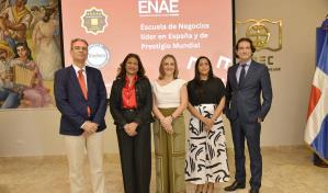 ENAE Business School ofrece formación gratuita en IA y STEM en la Universidad APEC