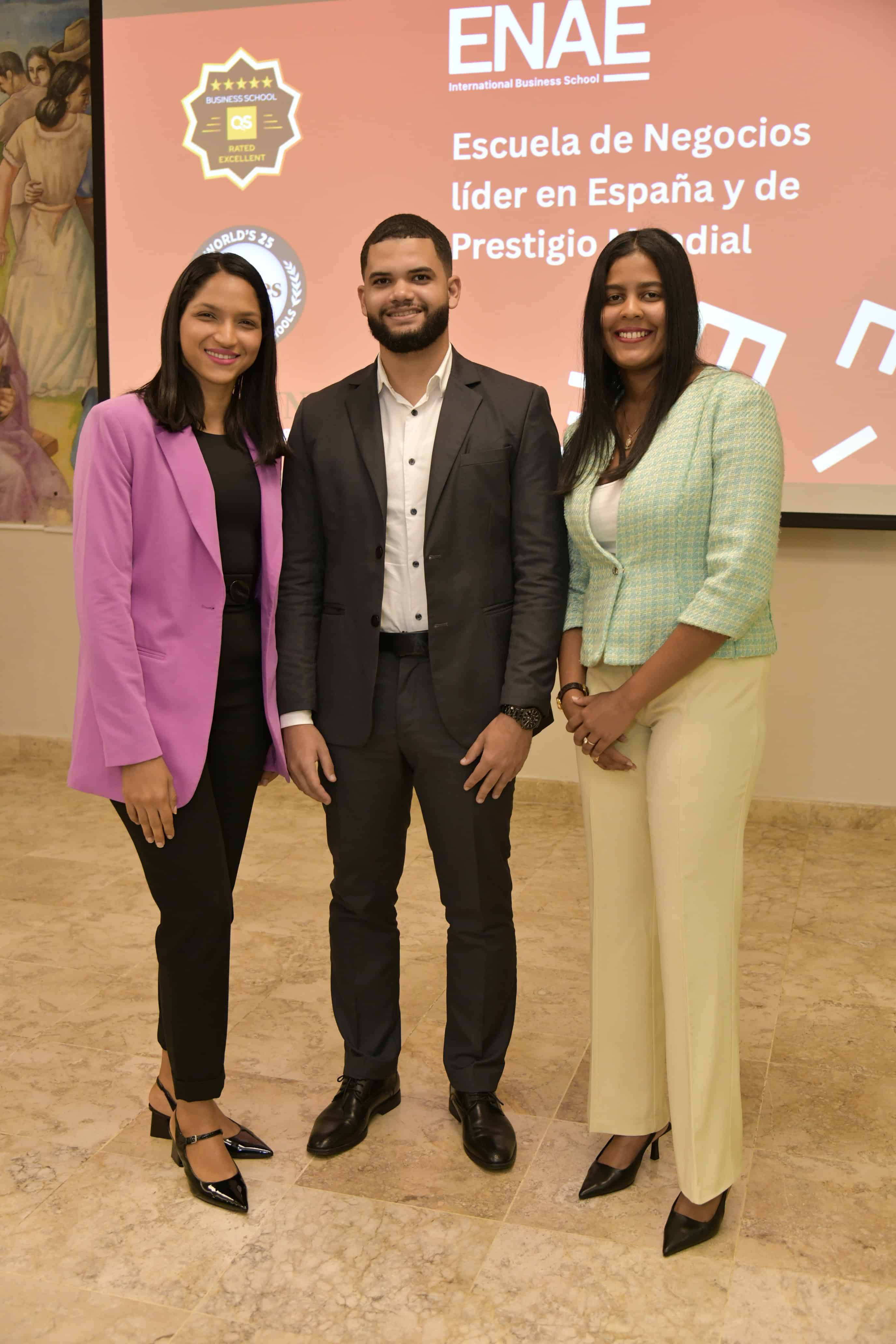 Alpha Jáquez, Pedro Monegro y Alondra Henríquez.