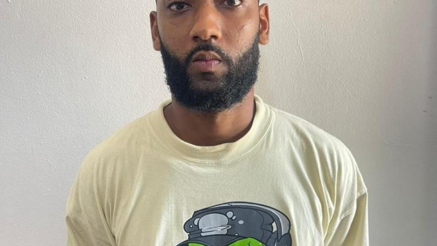 Se entrega "Barba Negra", implicado en tiroteo que dejó tres muertos en Herrera Se entrega "Barba Negra", implicado en tiroteo que dejó tres muertos en Herrera