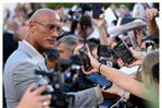 Dwayne Johnson, La Roca, rompe en llanto tras ovación de 15 minutos por The Smashing Machine