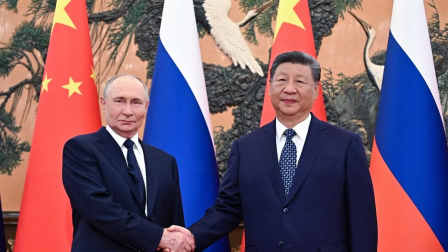 Xi Jinping se ve con líderes como Putin en la víspera del desfile en Pekín