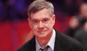 Gus Van Sant mezcla comedia con crítica social en Dead Mans Wire, estrenada en Venecia