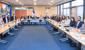 El FMI se reúne con funcionarios para pasar balance a la economía del país