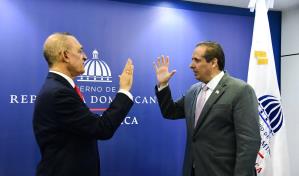 Juramentan a José Luis López Pérez como nuevo director de PromeseCal