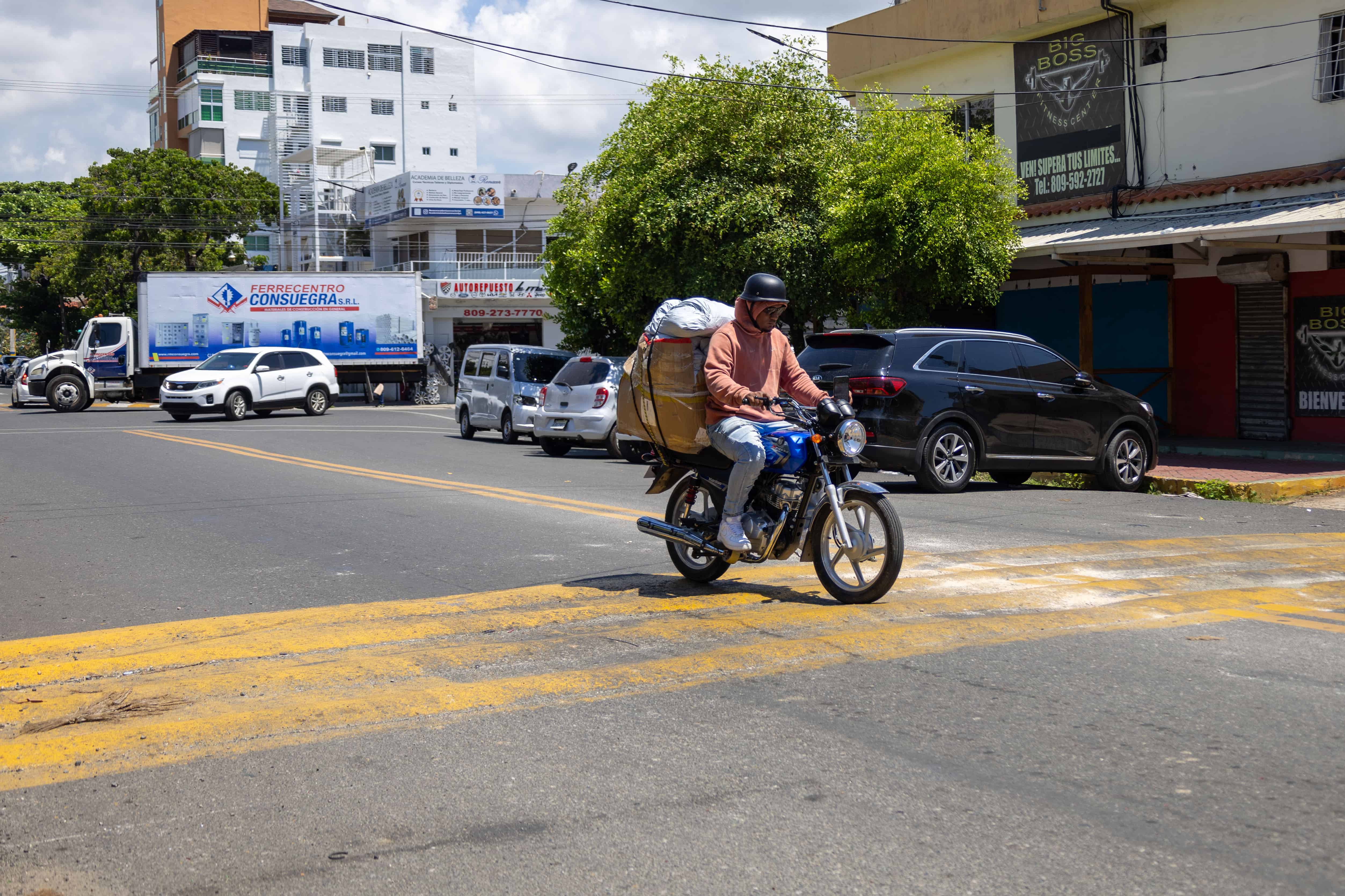 Conductores dicen son obstáculos que genera tapones.