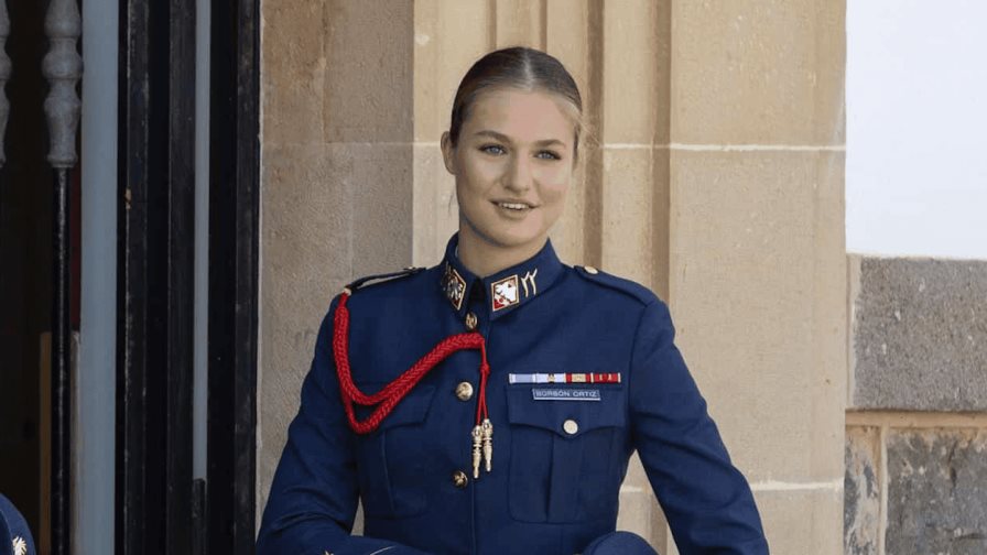 La princesa Leonor de España inicia en la Academia del Aire su último año de formación militar La princesa Leonor de España inicia en la Academia del Aire su último año de formación militar