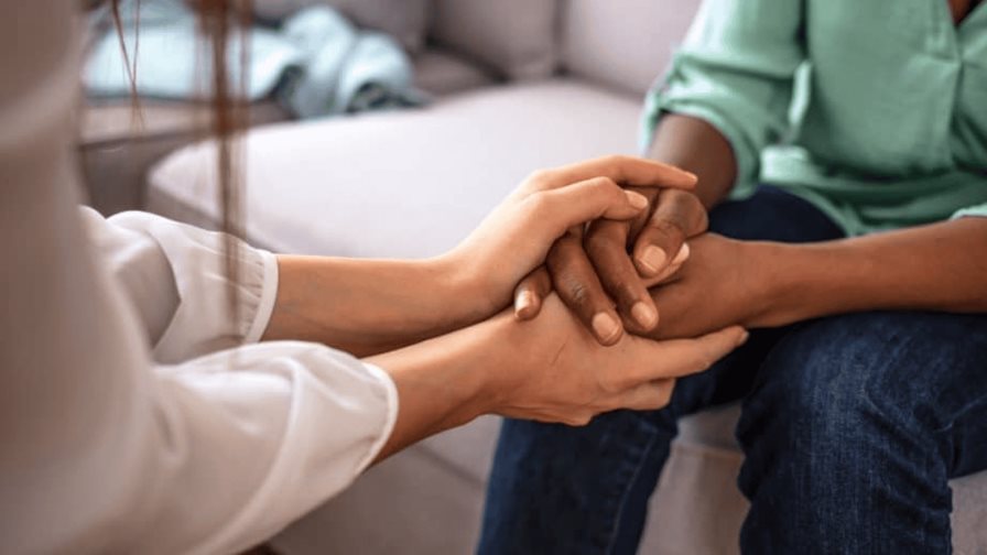 Estrategias de comunicaci&oacute;n empresarial frente a los desaf&iacute;os de la salud mental