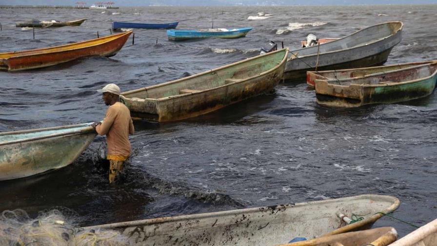 Dominicanos hipotecan bienes y arriesgan todo en travesías clandestinas hacia Puerto Rico Dominicanos hipotecan bienes y arriesgan todo en travesías clandestinas hacia Puerto Rico