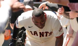 El jonrón de Devers que desató bronca y expulsiones en el Coors Field